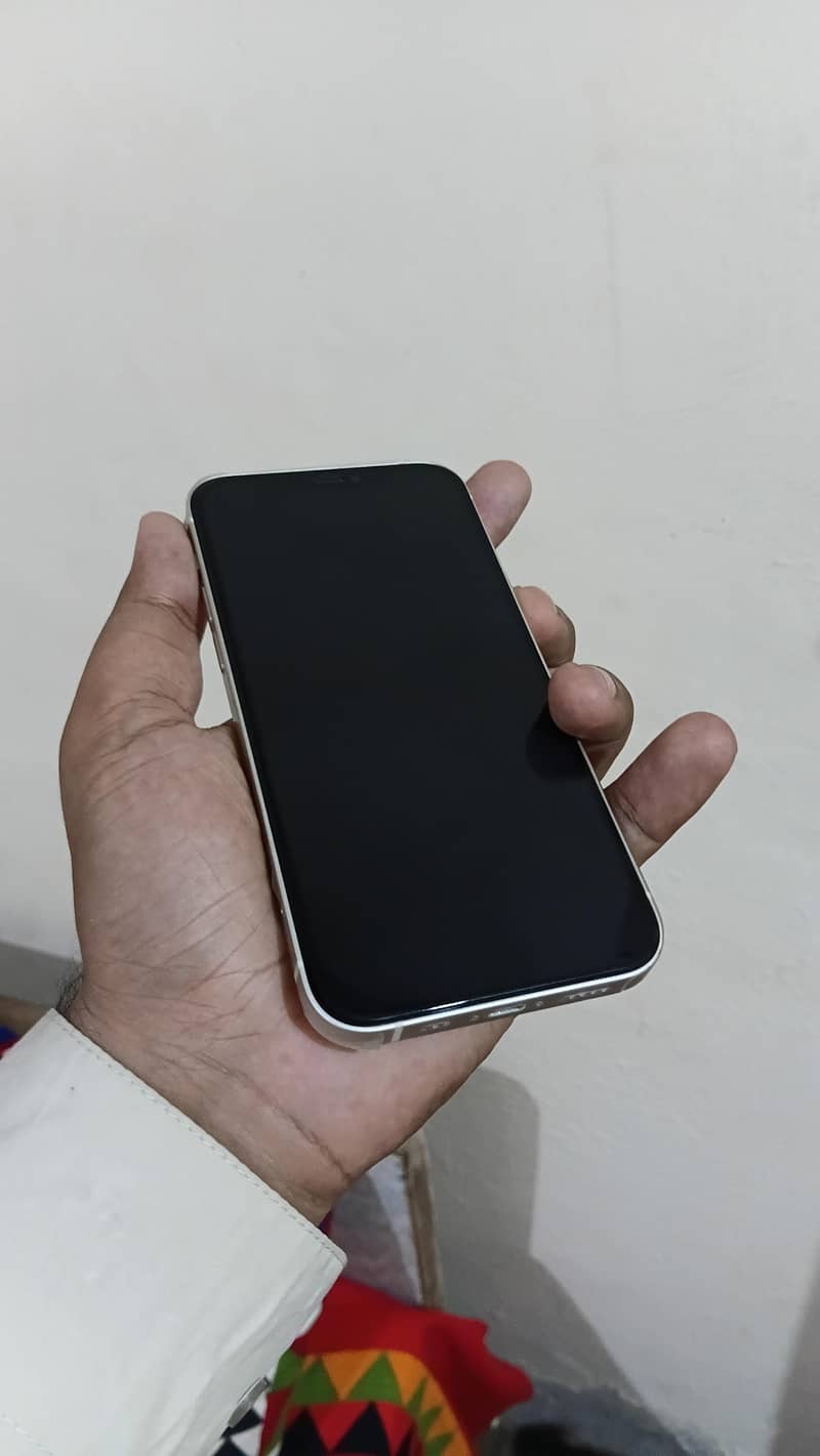 Apple iPhone 12 5