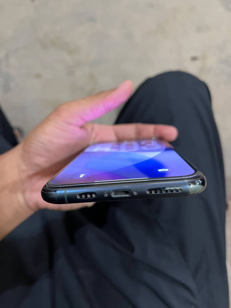 Apple iPhone 11 Pro Max 0