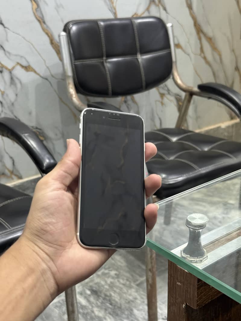 Apple iPhone SE 1