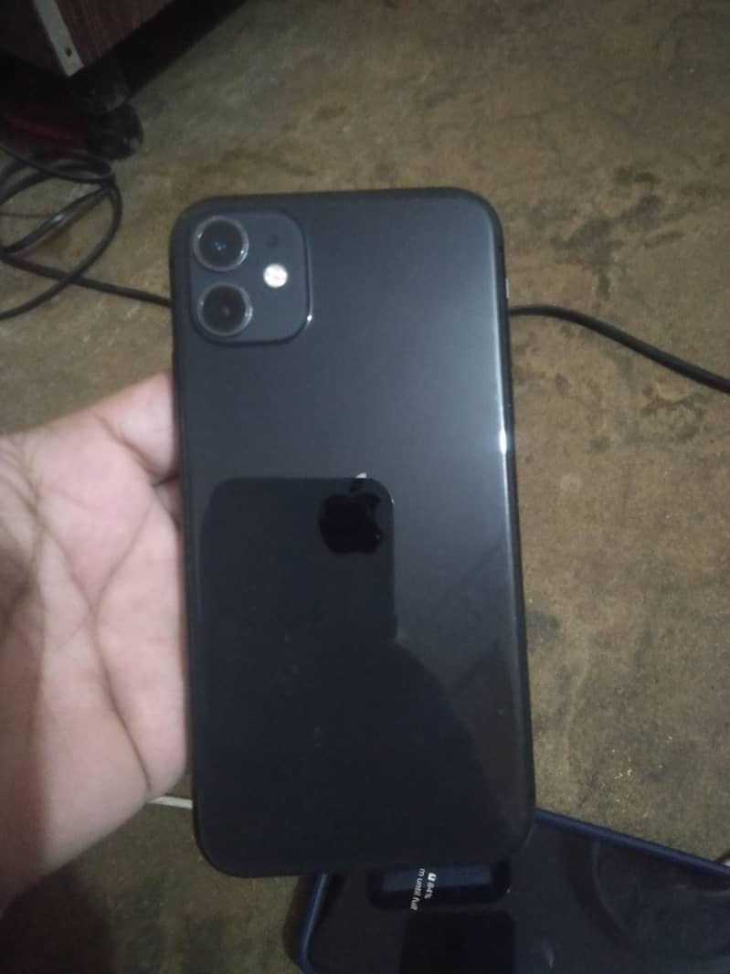 Apple iPhone 11 4