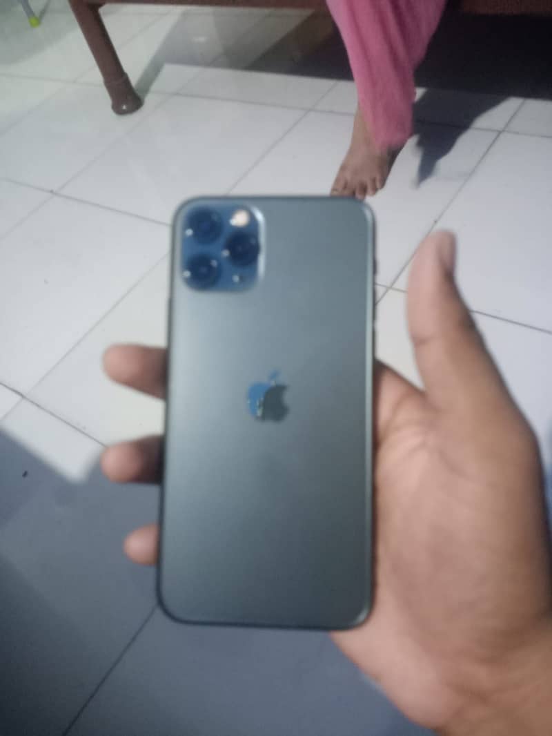 Apple iPhone 11 Pro 0