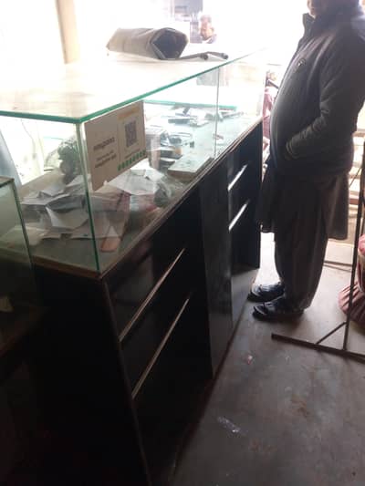 2 counter For Sale 20000 Mob no 03047657034