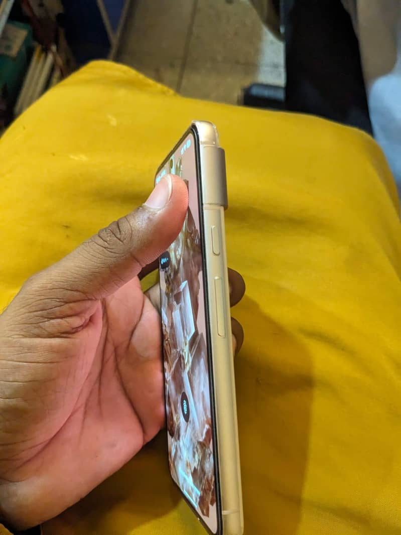 Google Pixel 8 4