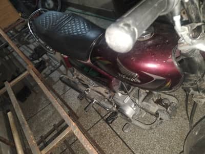 Honda CD 70 2021 last month 22 regester neat bik Islamabad number