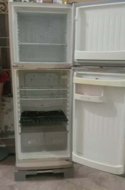 Fridg for sale