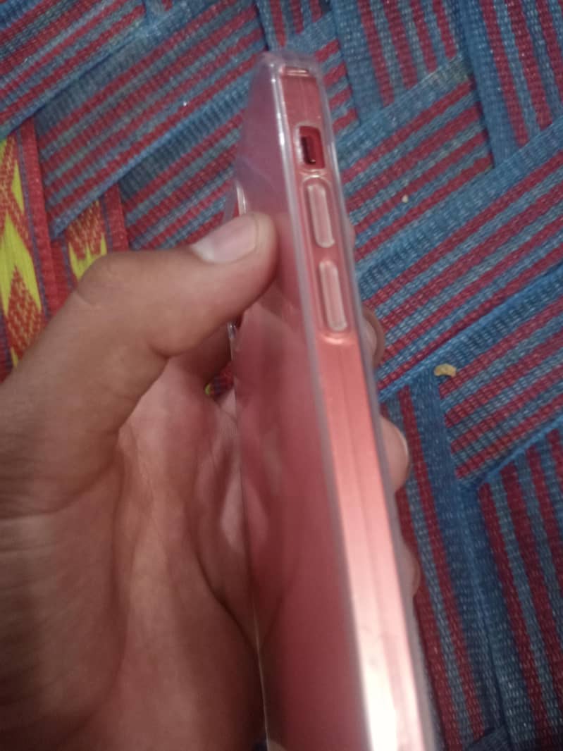 Apple iPhone 12 3