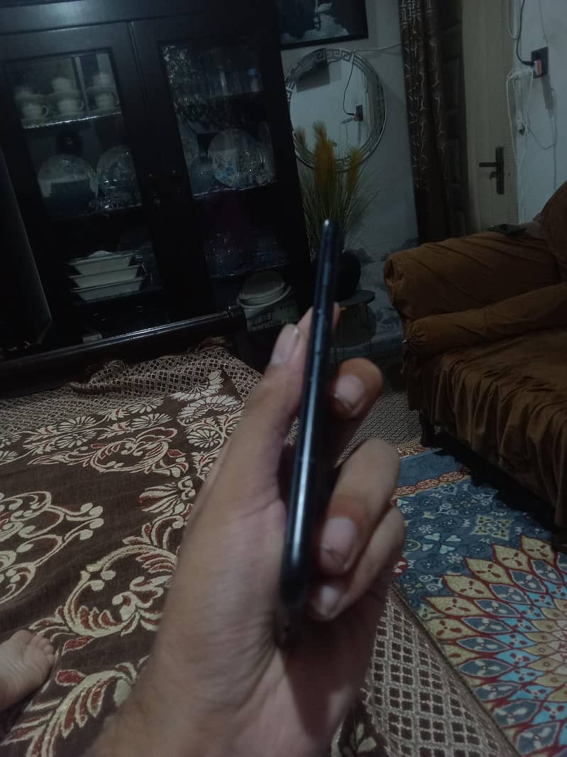 Apple iPhone 7 sim working 3