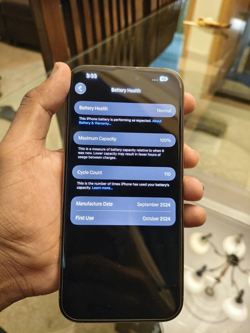 Apple iPhone 16 Pro Max 0