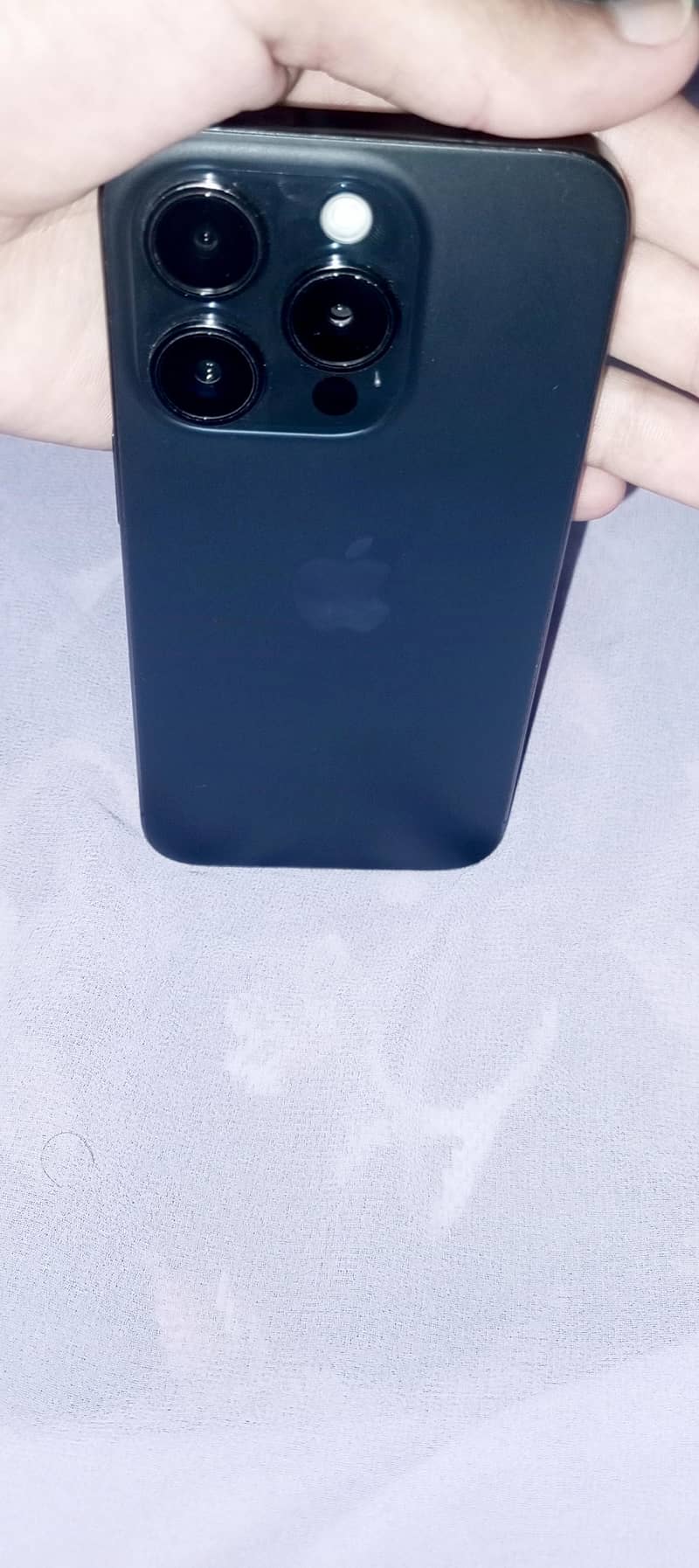Apple iPhone 15 Pro 1