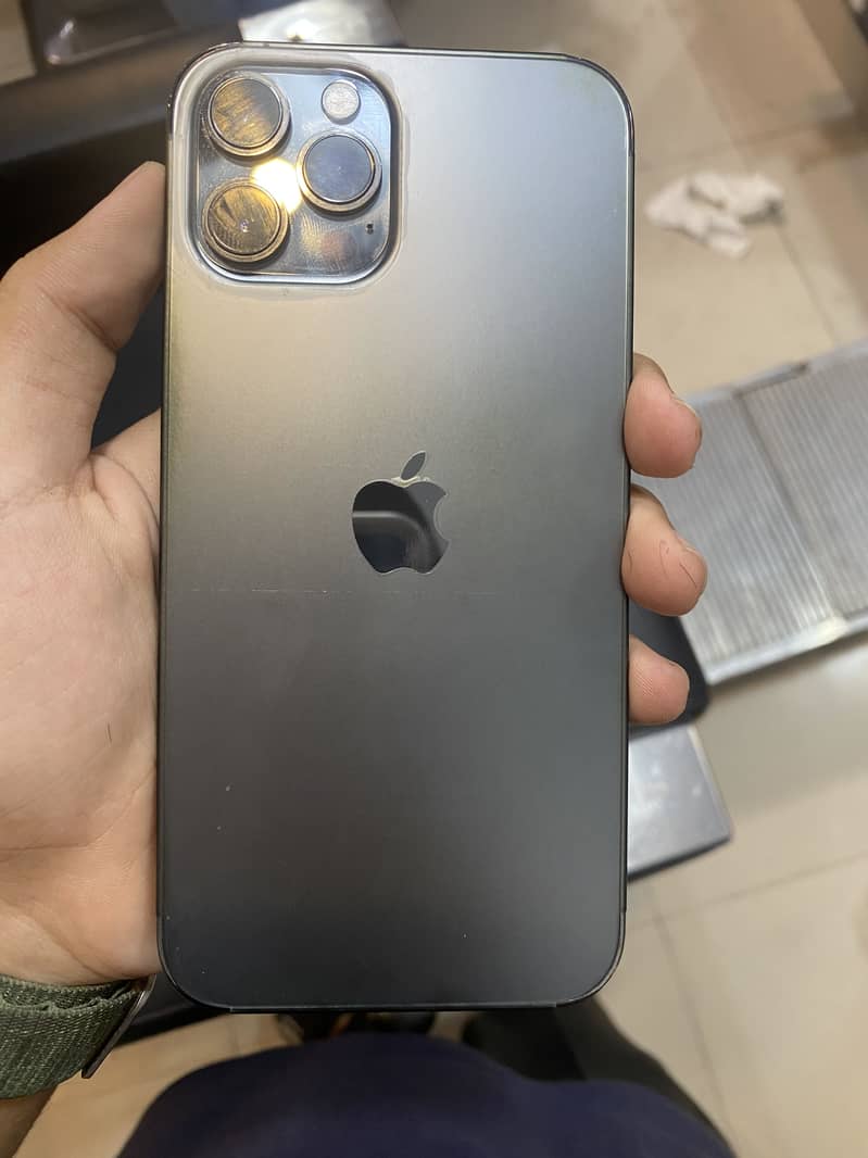 Apple iPhone 12 Pro Max 4