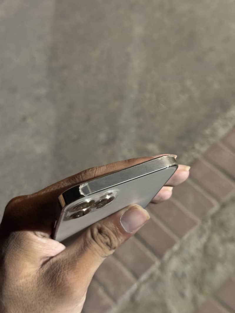 Apple iPhone 12 Pro 4