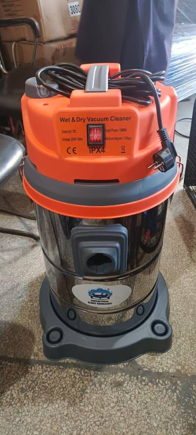 Vaccum cleaner wet and dry 30 ltrs