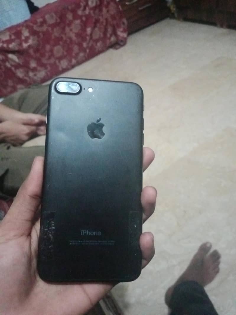 Apple iPhone 7 Plus 1
