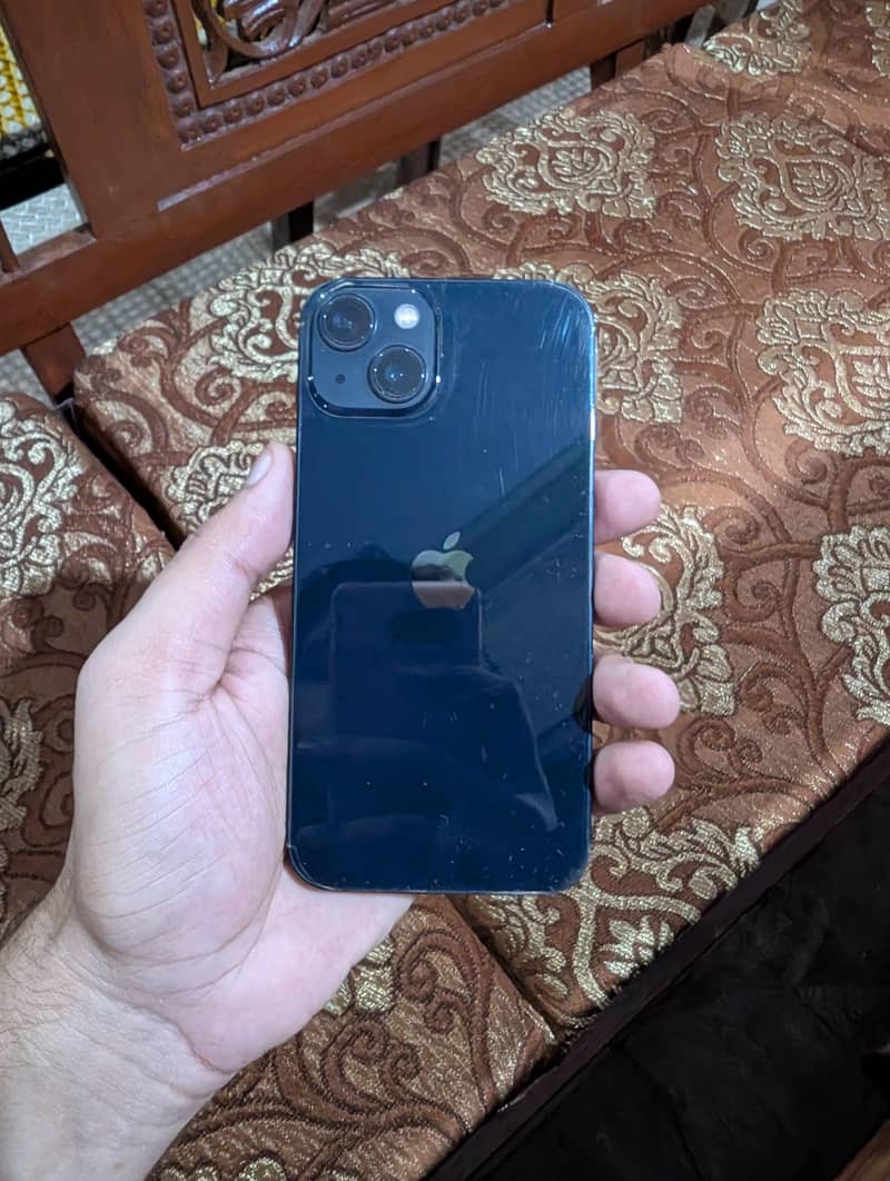 Apple iPhone 13 JV 1