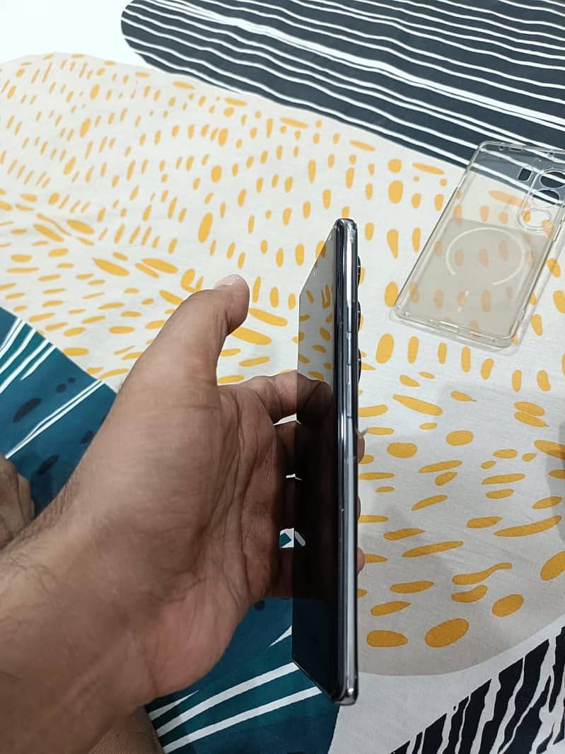 Tecno CAMON 40 Pro 5G 1