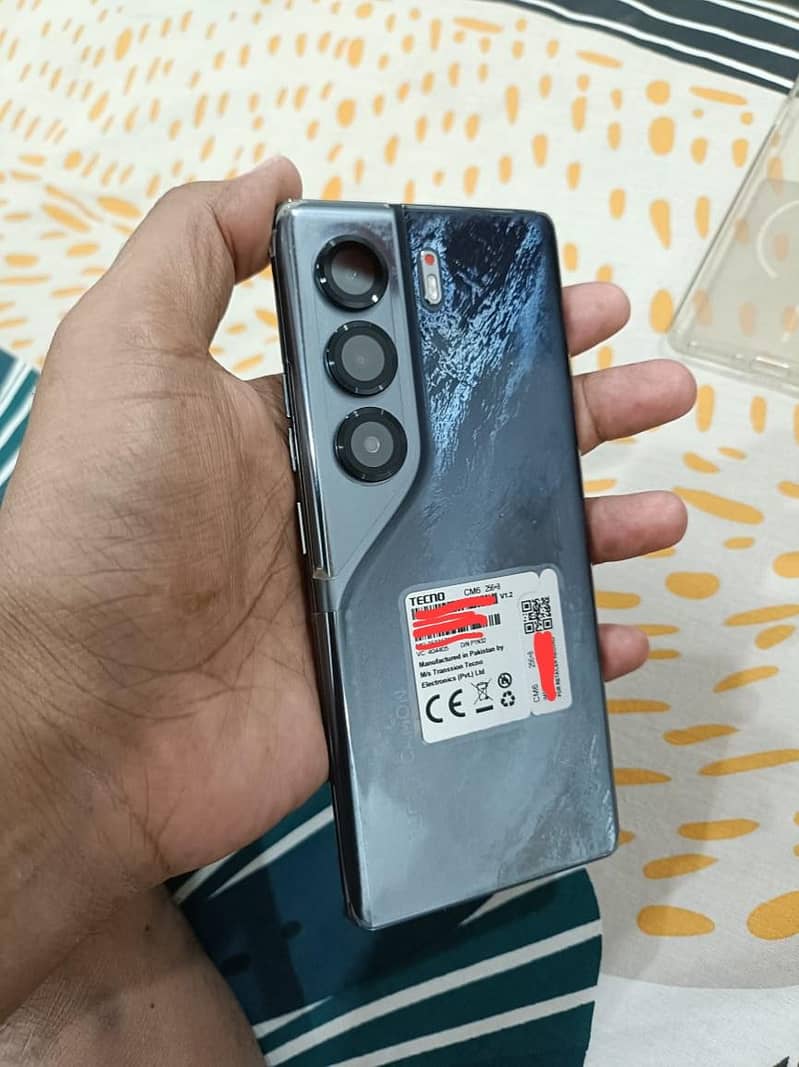 Tecno CAMON 40 Pro 5G 4