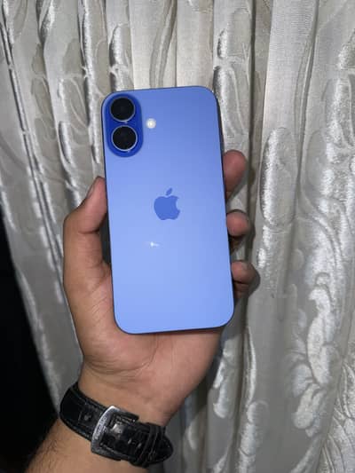 Apple iPhone 16