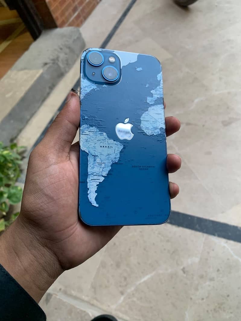 Apple iPhone 13 1