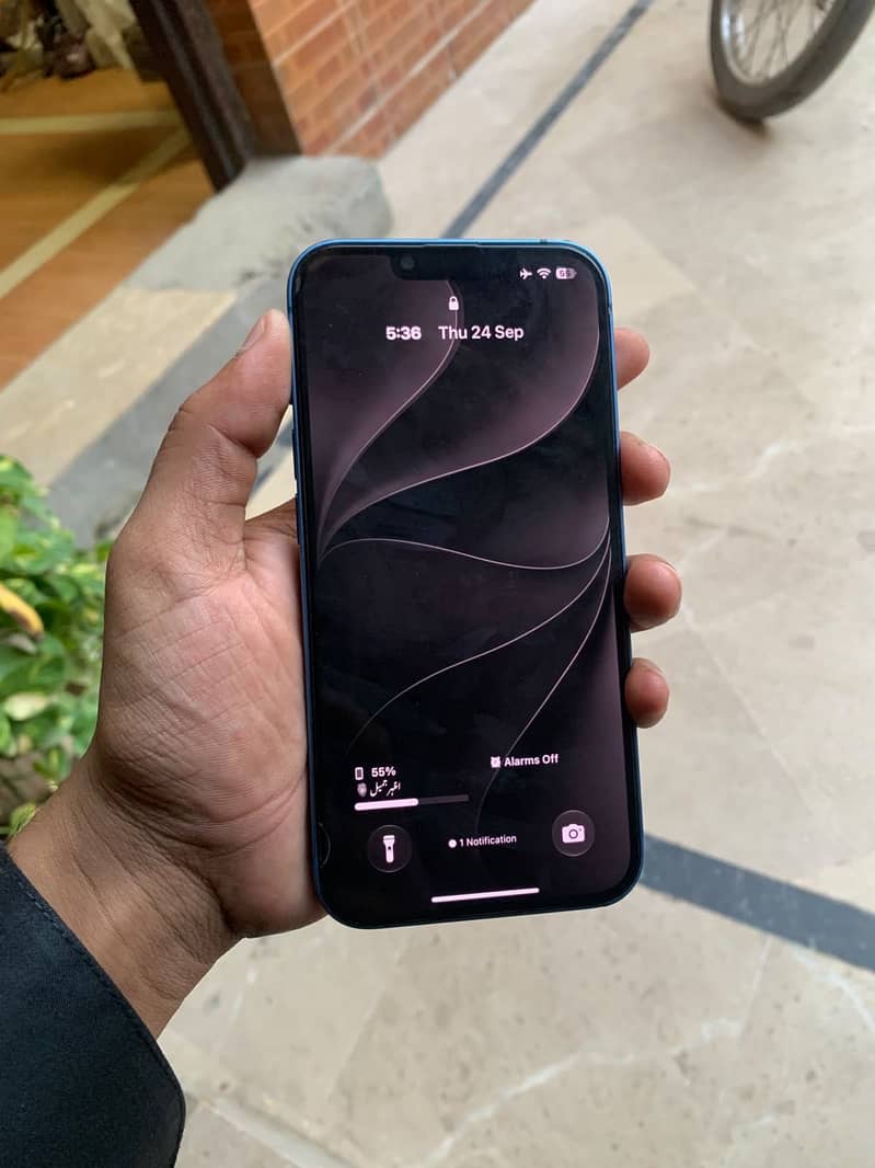 Apple iPhone 13 2