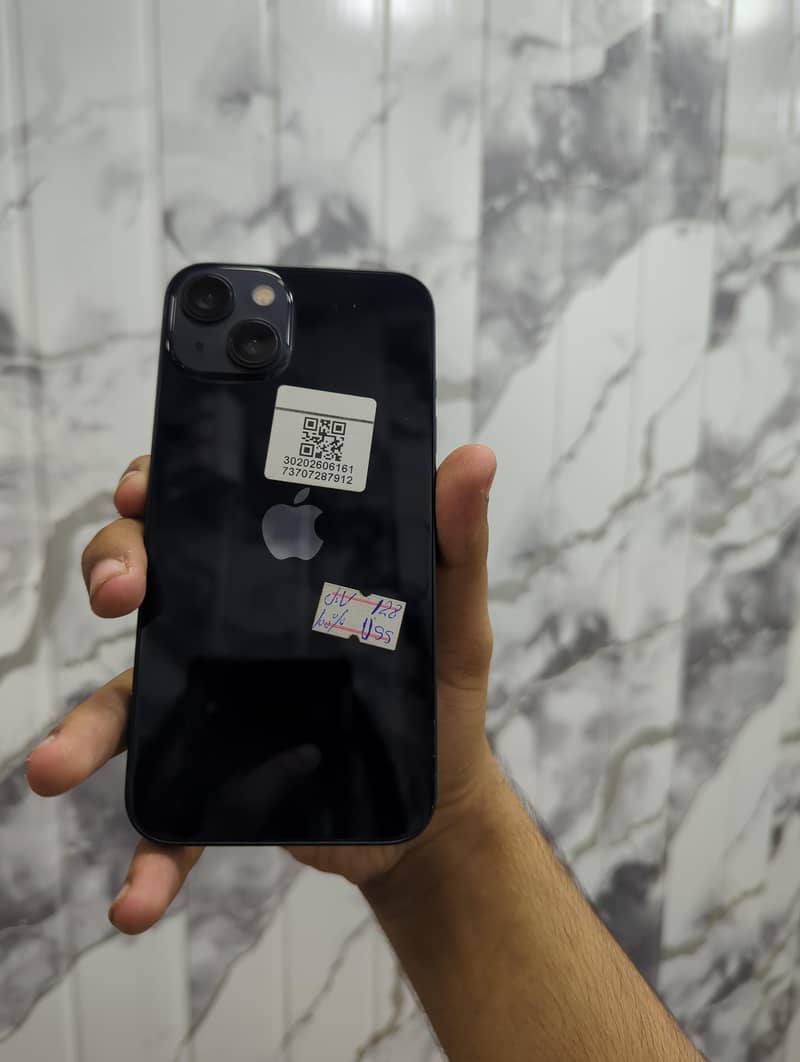 Apple iPhone 13 0