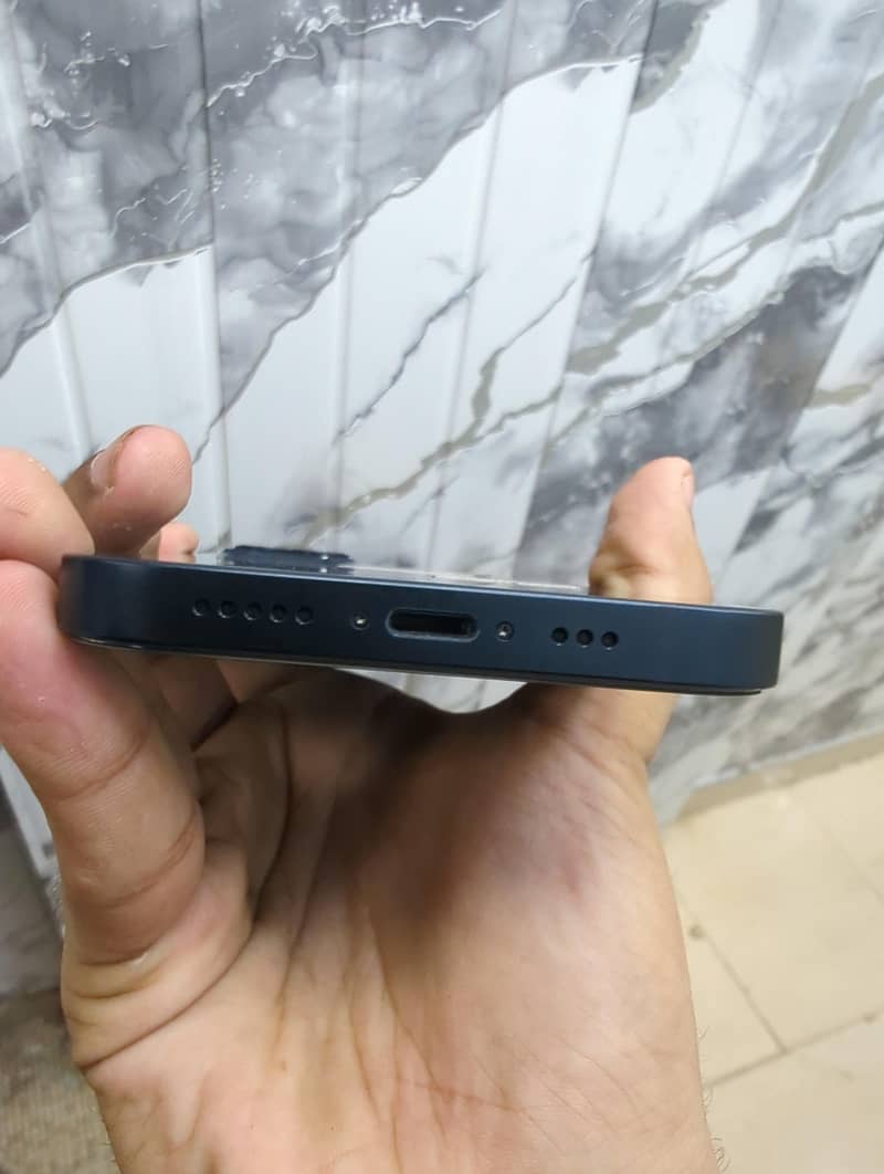 Apple iPhone 13 3