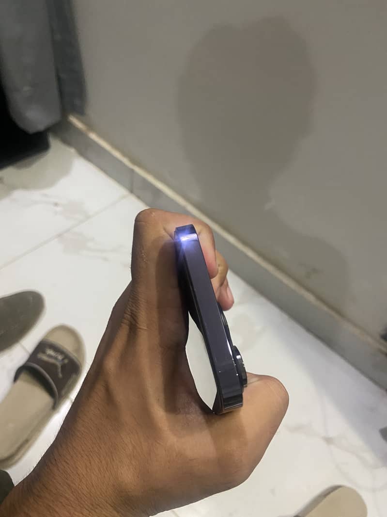 Apple iPhone 14 Pro Max 6