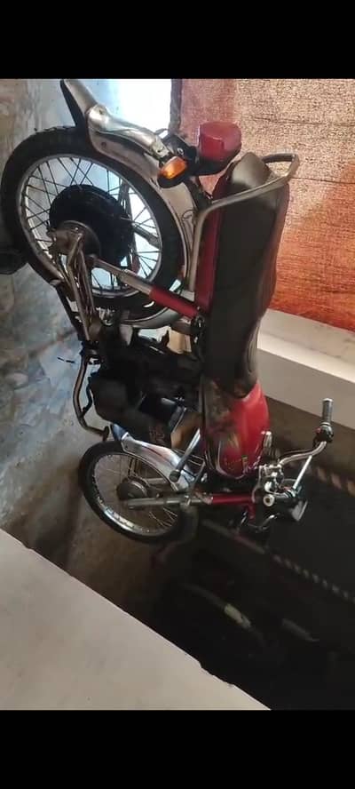 Honda CD 70 1900