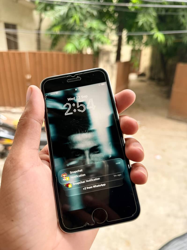 Apple iPhone SE 3