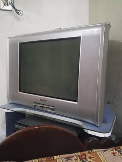 Soni  used tv condition 10.9. 5 21 inch buffer