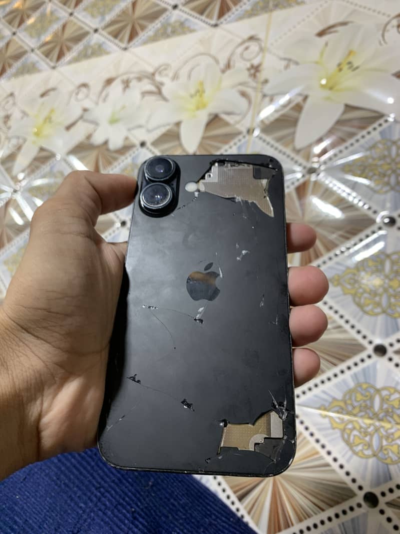Apple iPhone 16 0