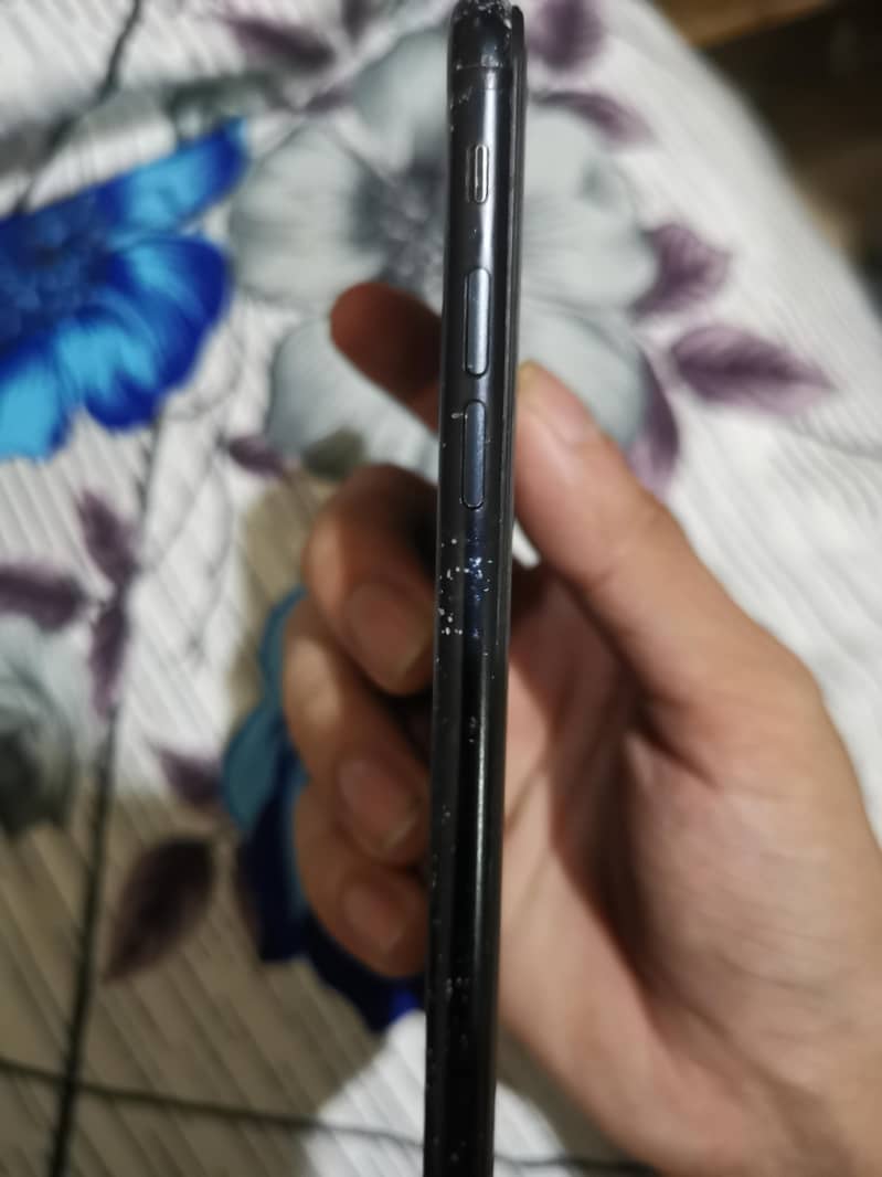 Apple iPhone 7 Plus 5