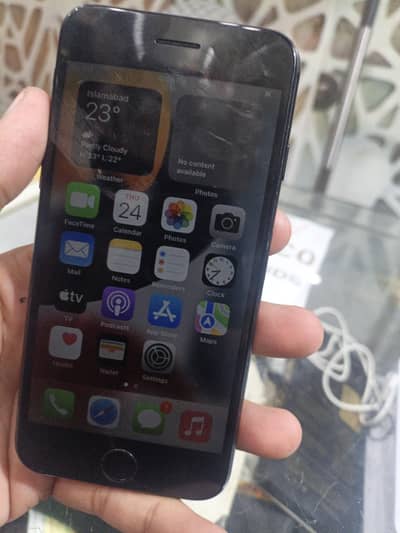Apple iPhone 7