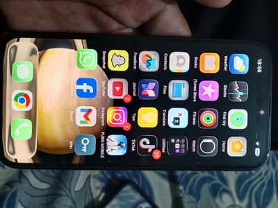 Apple iPhone 13