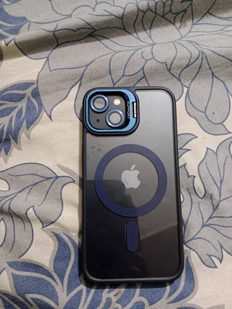 Apple iPhone 13 8