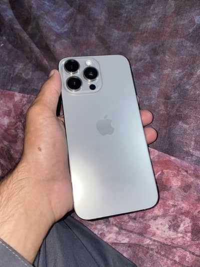 Apple iPhone 15 Pro Max Box and cable