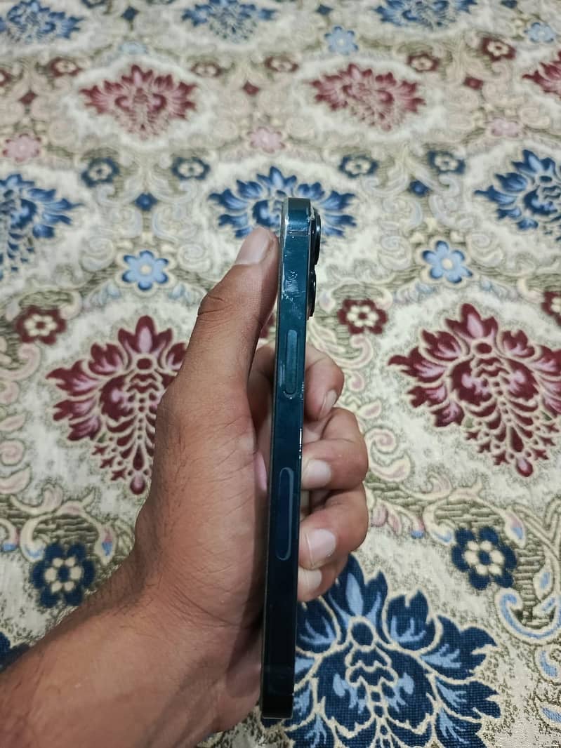 Apple iPhone 14 6