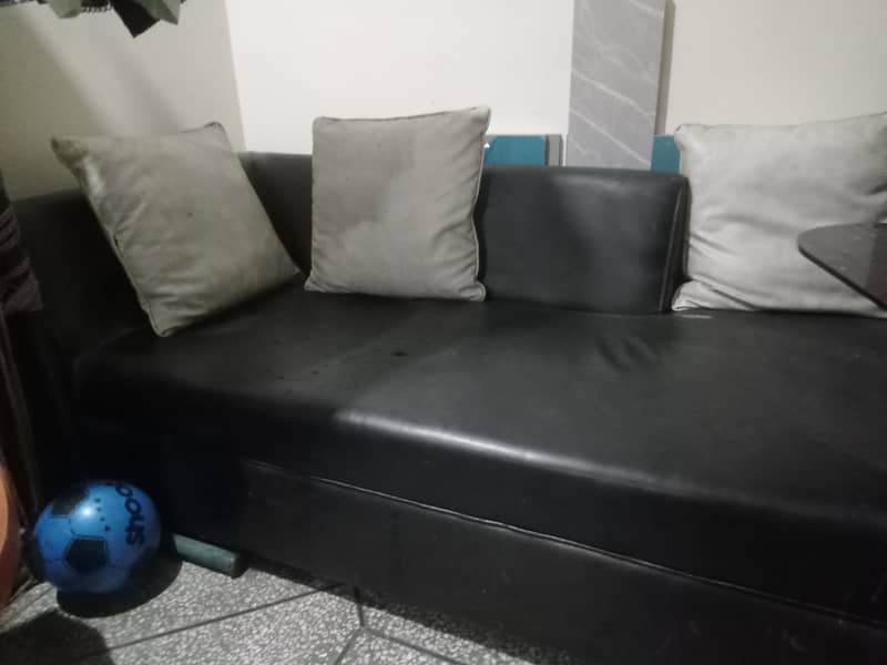 Shape shape black sofa 0