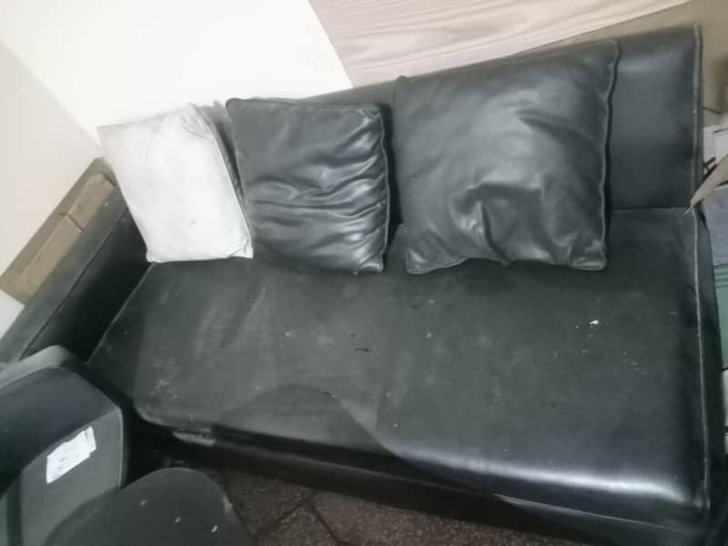 Shape shape black sofa 1