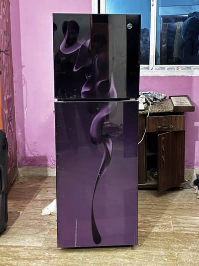 good condition paily fridge small size