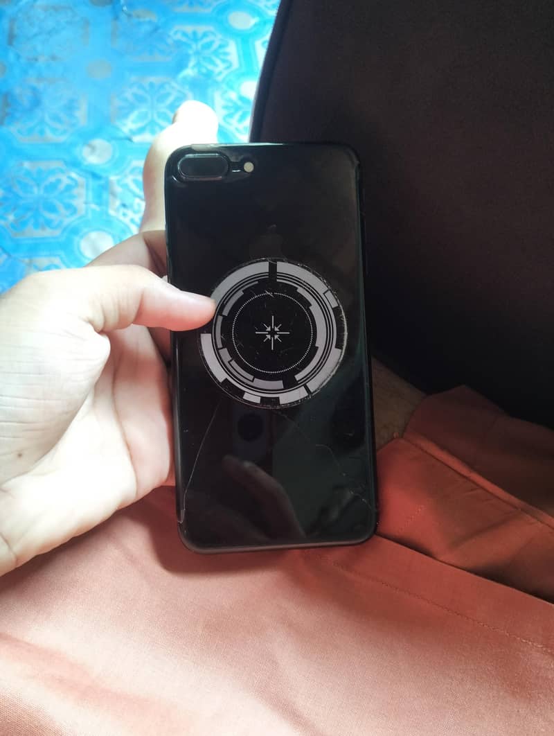 Apple iPhone 7 Plus 2