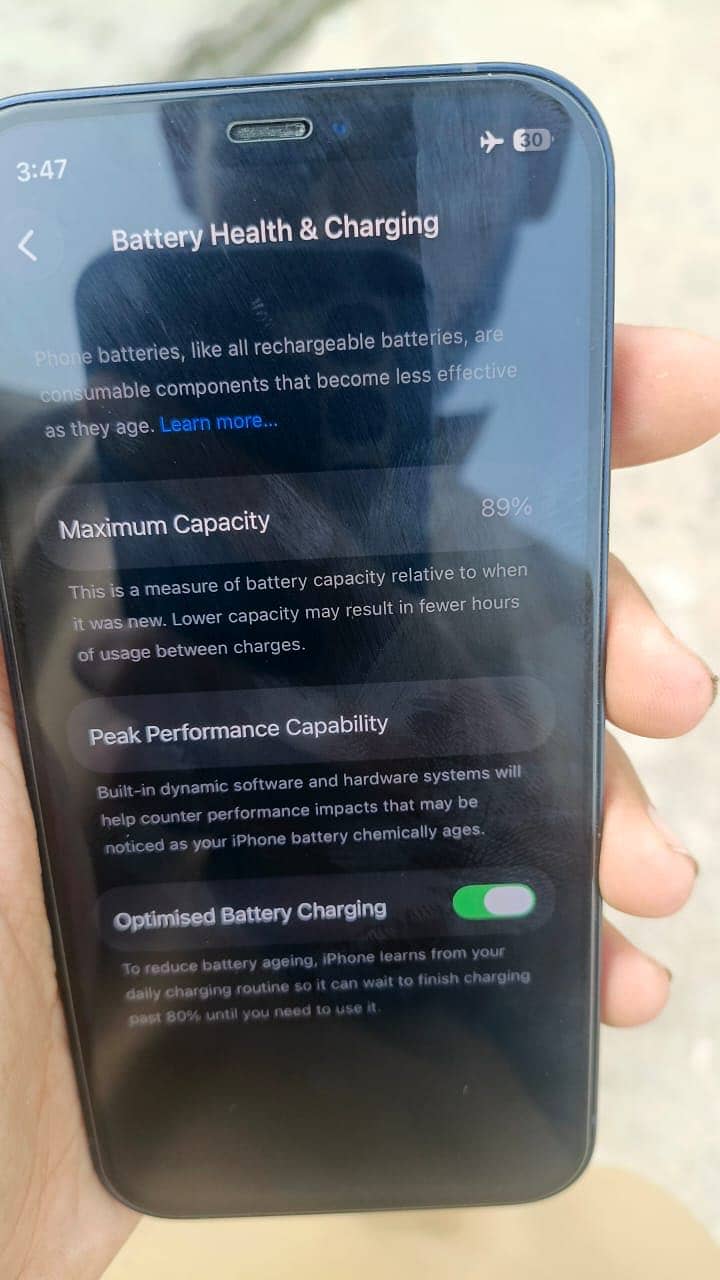Apple iPhone 12 4