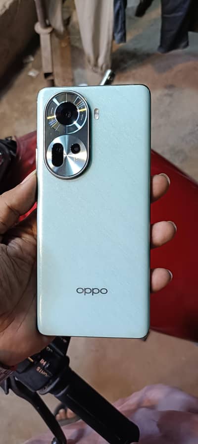 OPPO Reno11