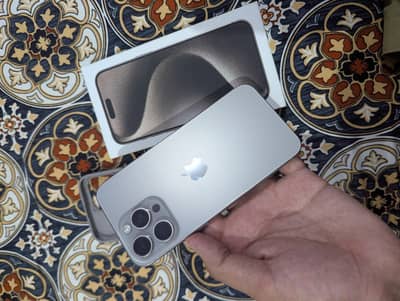 Apple iPhone 15 Pro Max 256GB with Box