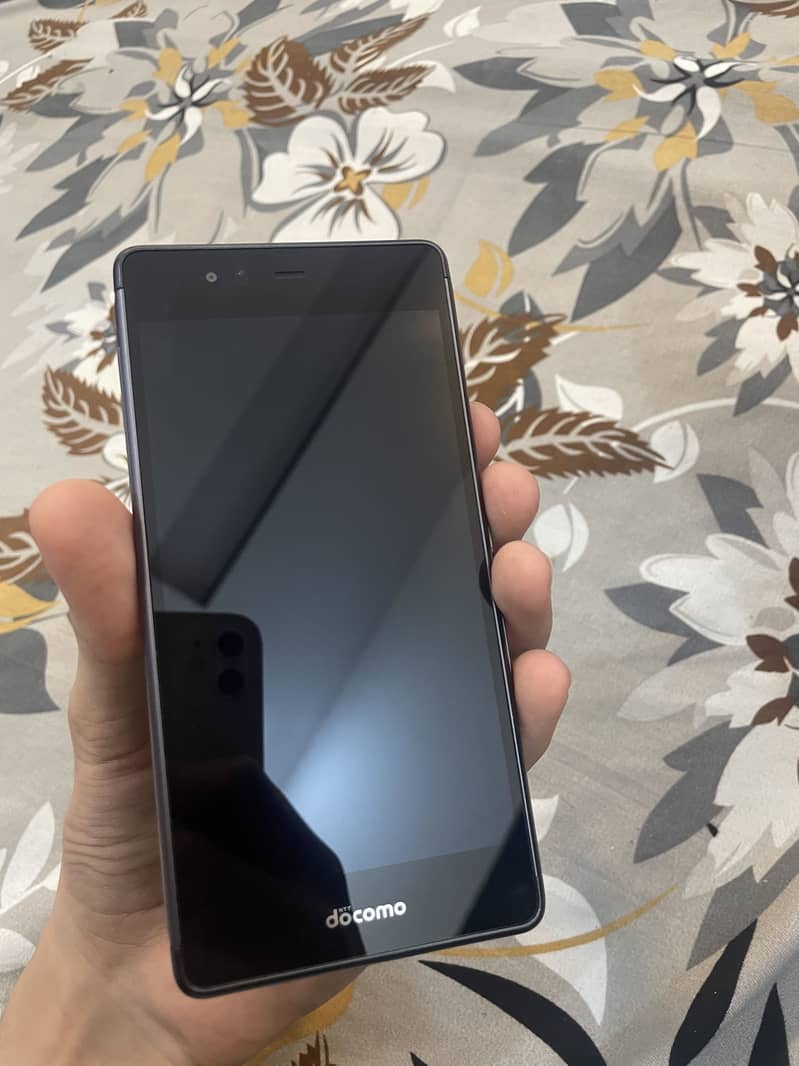 Docomo arrows 8
