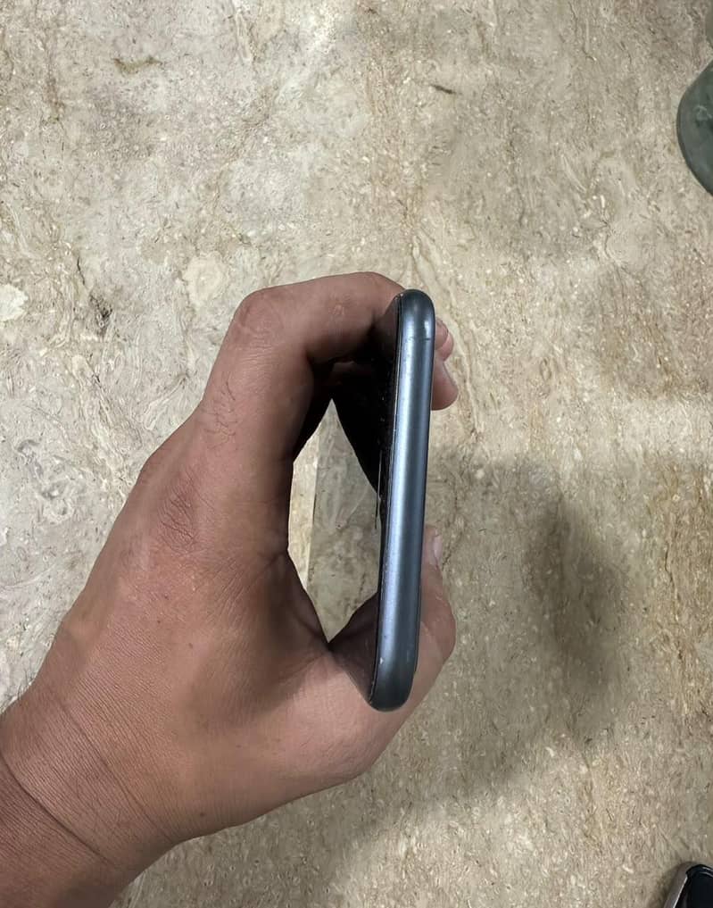 Apple iPhone 8 Plus 5