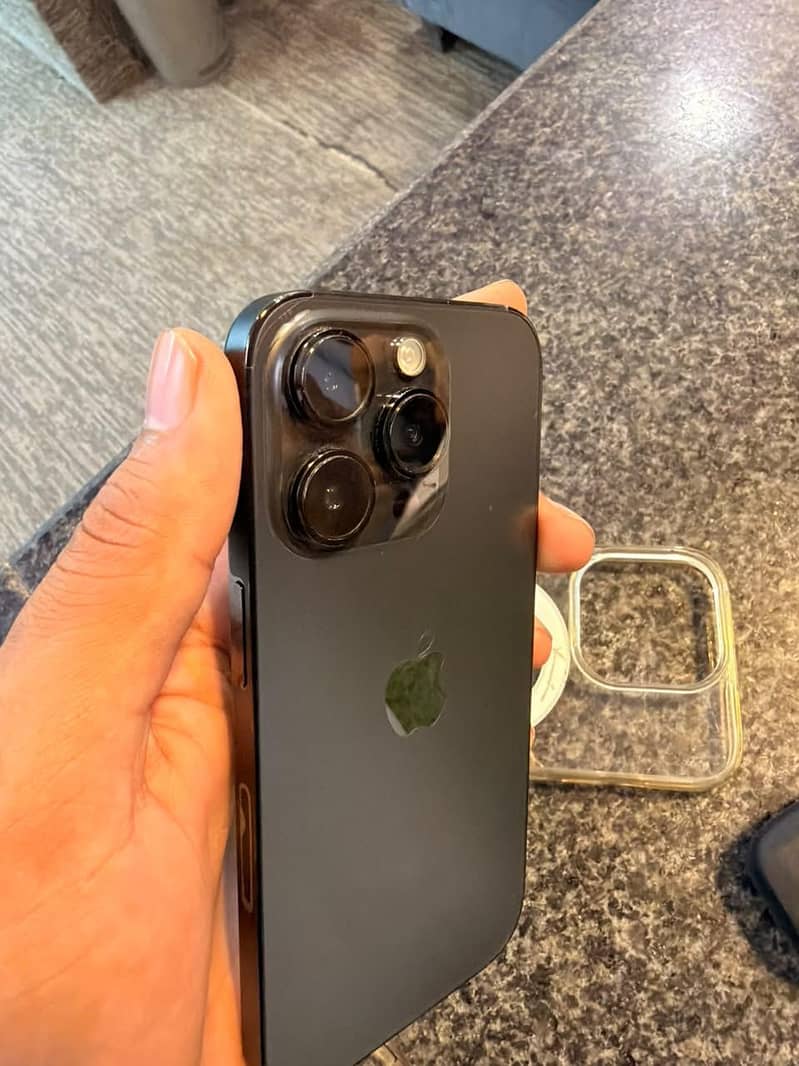 Apple iPhone 14 Pro 3
