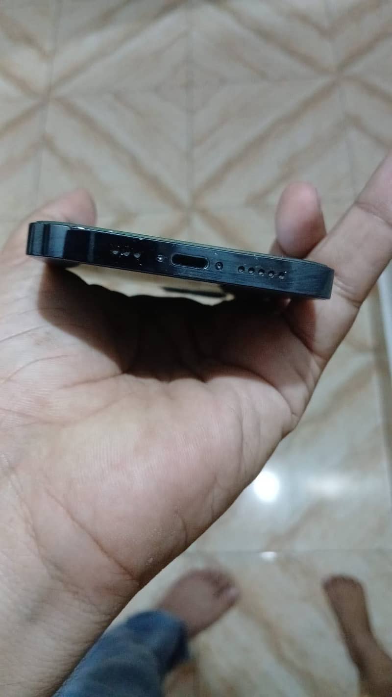 Apple iPhone 12 Pro 2