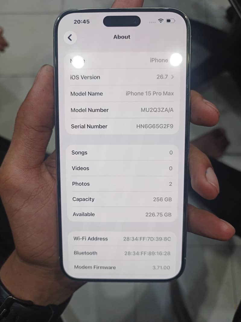 Apple iPhone 15 Pro Max 2