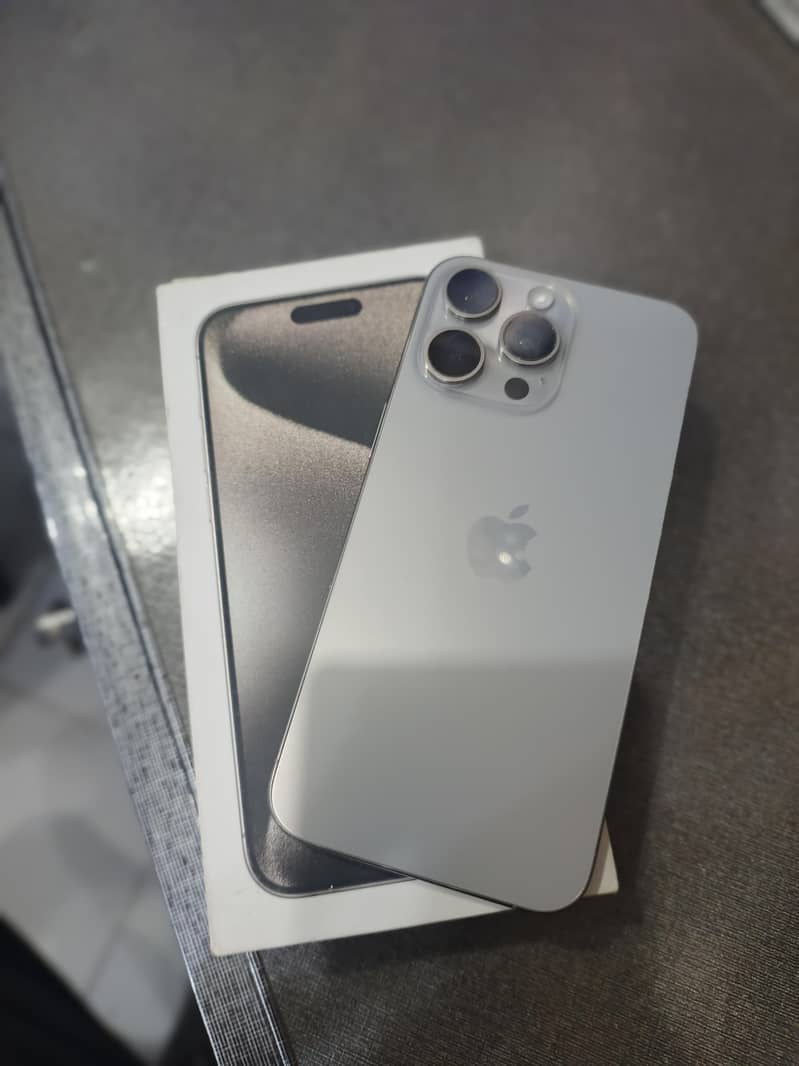 Apple iPhone 15 Pro Max 10