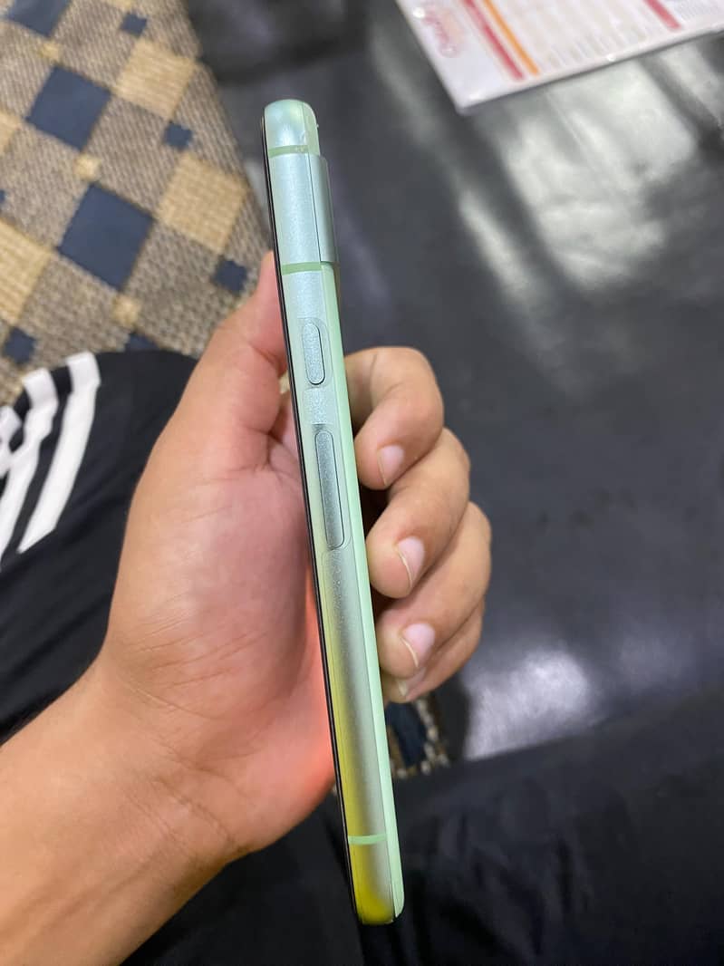 Google Pixel 8a 4